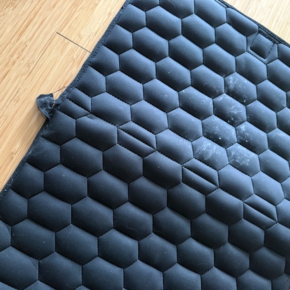 Black Mesh Travel Bag - Picture 3 of 7